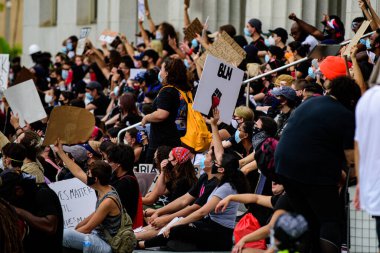 Miami Downtown, FL, ABD - 12 Haziran 2020: BLM. Siyahi Yaşamı Madde Hareketi.