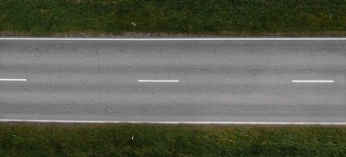 Bölünmüş bir yol. Yukarıdan görünüm