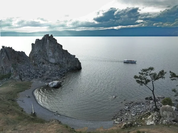 Een Vroege Zomerochtend Aan Het Baikalmeer — Stockfoto