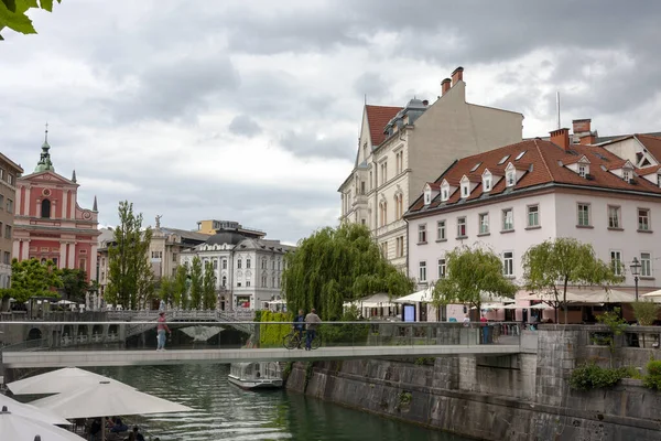 Vista Nuvolosa Della Vecchia Città Europea Lubiana — Foto Stock