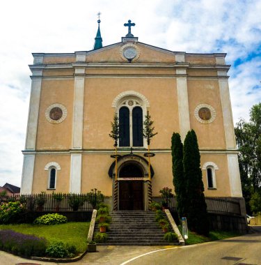 17. yüzyılın başlarında eski bir kilise.
