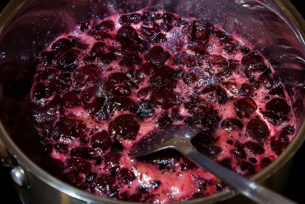 Mor baloncukların soyut arkaplanı