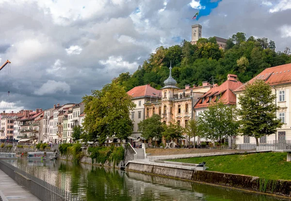 Blick Auf Den Damm Des Flusses Ljubljanica Der Stadt Ljubljana — Stockfoto