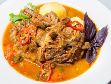 Kafkas mutfağı, khachapuri, lobi, şiş lik, kilise, adzhabsandal, khinkali, mutfak, yemek hazırlama, aşçı becerisi, şef, lezzetli yemekler.