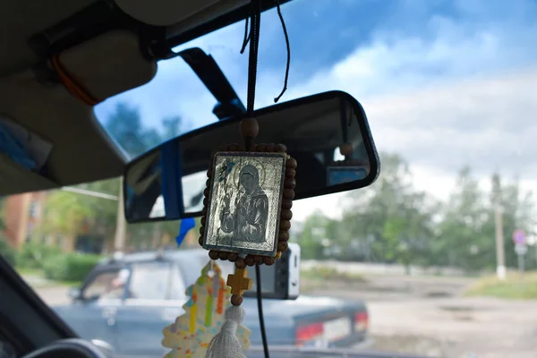 Arabada küçük simge