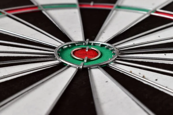 Dart deliğindeki eski hedefin merkezi