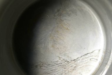 Seramik eski kupanın altı