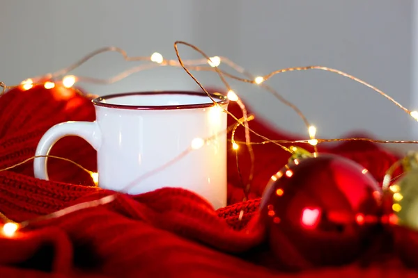 Christmas Mood White Cup Coffee Tea Red Sweater Christmas Lights — Stock Photo, Image