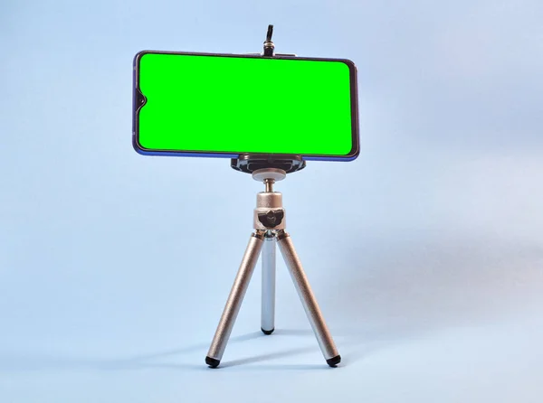 Мобільний Штатив Зеленим Екраном — стокове фото