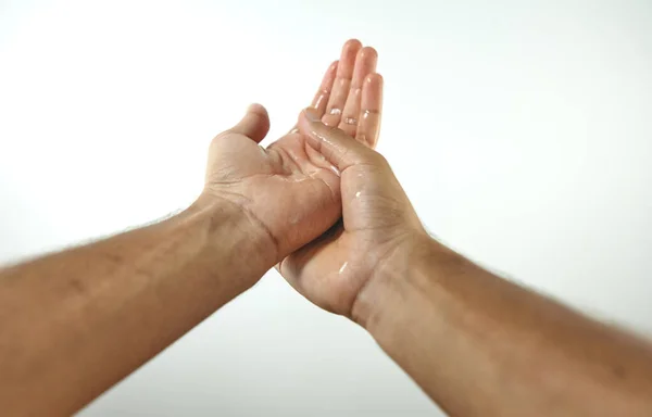 Desinfecterende Handen Met Hydroalcoholische Gel — Stockfoto