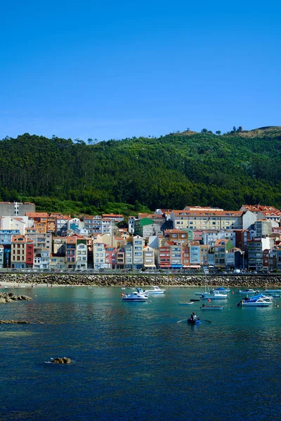 Sea Port Guarda Colorful Buildings Beachfront Green Mountains Background Seascape — Stock Photo, Image