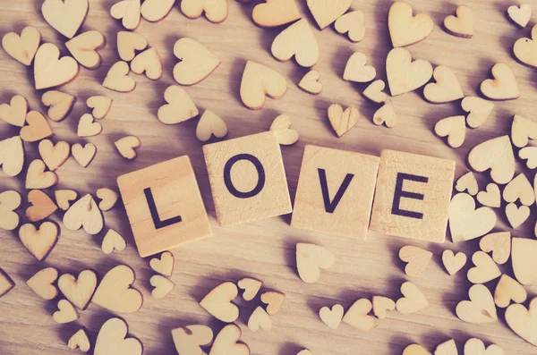 Liebeswort Auf Holzblock Geschrieben Valentiner Hintergrund — Stockfoto
