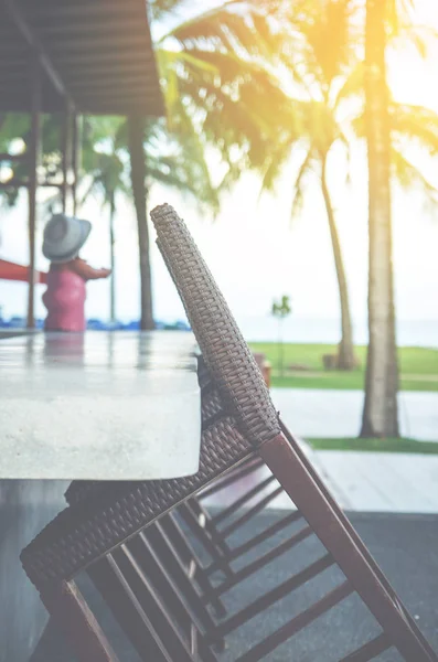 Chaise Intérieure Bois Dans Café Extérieur — Photo