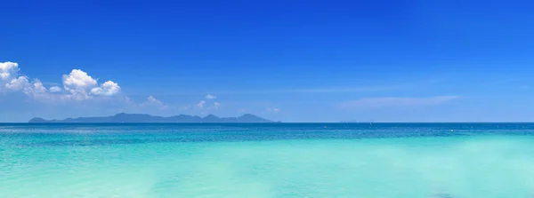 Calm Sea Ocean Blue Sky Background — Stock Photo, Image