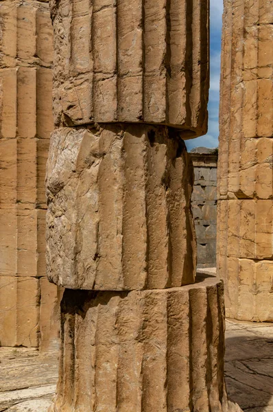 Стародавні Кам Яні Колони Афінському Акрополі — стокове фото