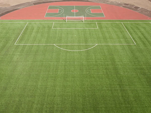 Fotbollsplan Och Basketplan Ovanifrån — Stockfoto