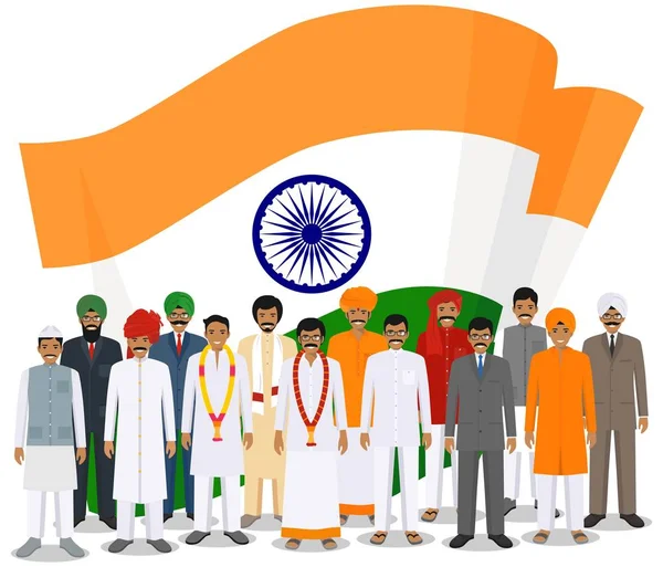 Concetto sociale. Gruppo indiano adulti in piedi insieme in diversi vestiti nazionali tradizionali su sfondo con bandiera in stile piatto. Illustrazione vettoriale . — Vettoriale Stock