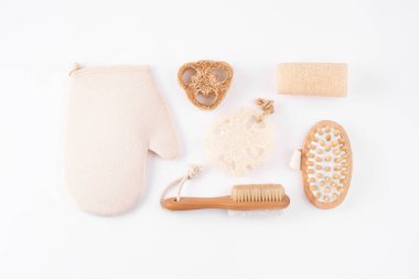 Beyaza sıfır atık kozmetik ürünleri. Çevre dostu banyo aksesuarları.