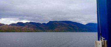 dağ bulutlu gökyüzü ve deniz tarağı