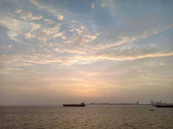 Sonnenuntergang Hafen Von Mumbai Und Frachtschiffe — Stockfoto