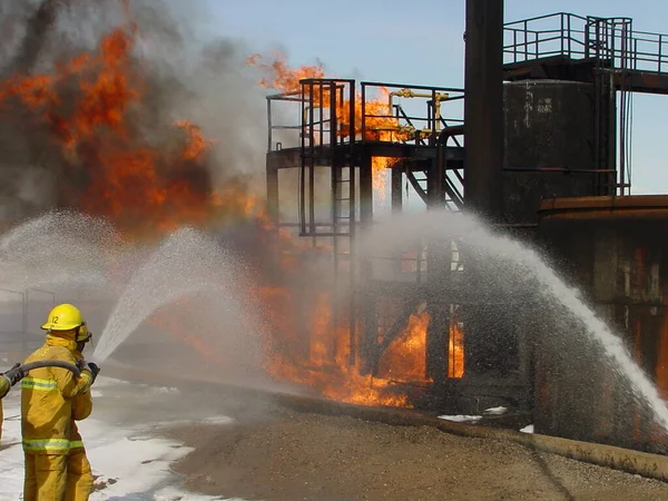 Firefighters First Responders Front Lines Tackle Industrial Fire — Stock Photo, Image