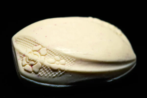Λευκό Σαπούνι Απομονωμένο Μαύρο Φόντο — Φωτογραφία Αρχείου