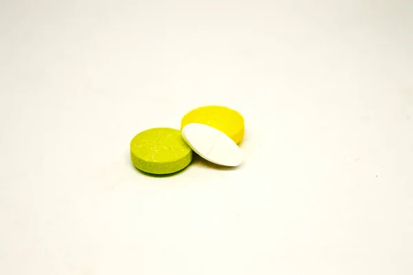 Różne Tabletki Tabletki Kapsułki Stos Mix Leków Terapia Lekarz Grypa — Zdjęcie stockowe