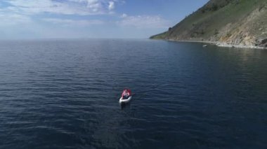 Gölde Kano. Bay Kano turist. Hava dron vurdu.