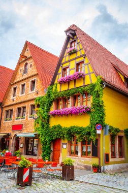 Rothenburg ob der Tauber 'de geleneksel G ile güzel sokaklar