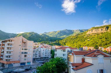 Karadağ 'ın yeni Budva ilçesinde sokak