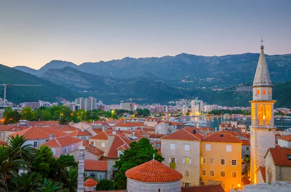 Karadağ 'ın eski Budva ilçesinde hava manzarası