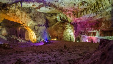 Prometheus (Kumistavi) Imereti bölgesindeki Tskaltubo yakınlarındaki mağara