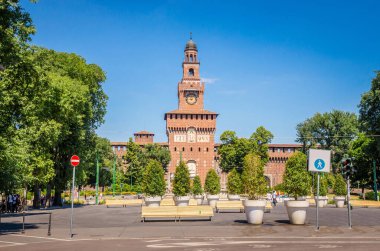 Sforza Kalesi - Castello Sforzesco Milano, İtalya