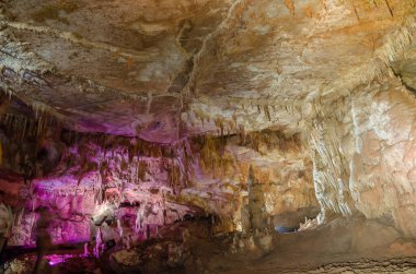 Prometheus (Kumistavi) Imereti bölgesindeki Tskaltubo yakınlarındaki mağara