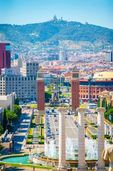 Barcelona, Katalonya, İspanya 'daki eski güzel Plaza de Espana. C