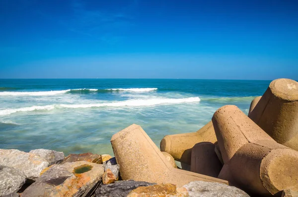 Kazablanka, Fas 'ta Atlantik Okyanusu kıyısında.. 