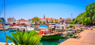 Karadağ 'ın eski Budva kentindeki liman