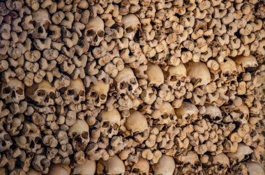 Eski kasaba Evora, Portekiz 'de Capela dos Ossos (Kemik Şapeli) 