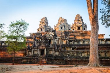 Angkor Tapınağı kompleksindeki Ta Keo tapınağının kalıntıları, Kamboçya. UNESC