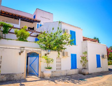 Karadağ 'ın yeni Budva ilçesinde sokak