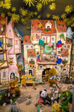 Renkli oyuncakları olan güzel bir kartpostal.