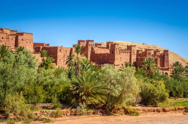 Kasbah Ait Ben Haddou Atlas Dağları yakınlarındaki çölde, Fas