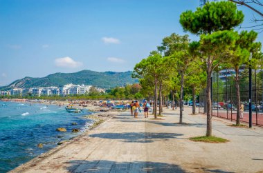 Arnavutluk 'un Vlora kentinde güzel yaz deniz manzarası