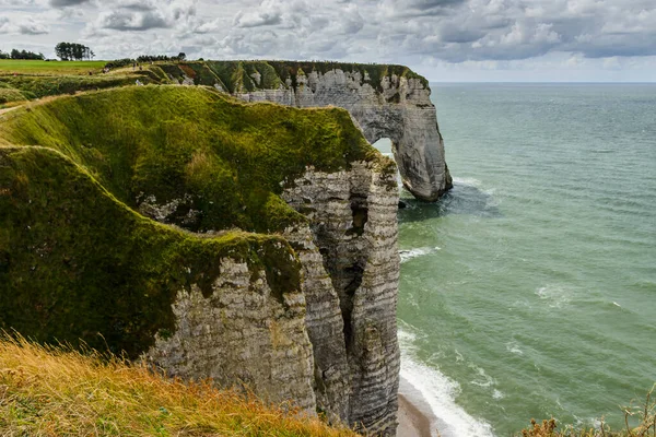 Utsikt Över Kusten Havet Dag Med Molnig Himmel — Stockfoto