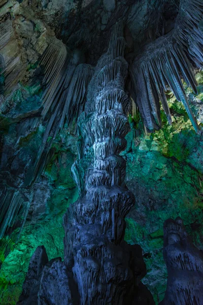 Bu harika boşluğun iç organlarını ziyaret et.