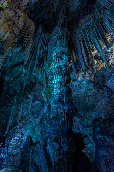 Bu harika boşluğun iç organlarını ziyaret et.