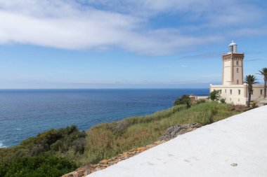 Meydandan, ufuktan, denizden güzel manzaralar. ...