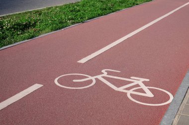 Kentsel alanda bisiklet yolu, işaret işareti