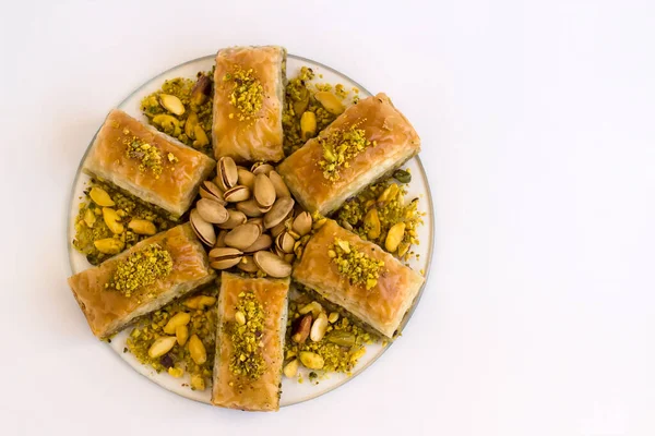 Tradiční Turecký Moučník Baklava Skleněné Desce Speciální Design Kopírovacím Prostorem — Stock fotografie