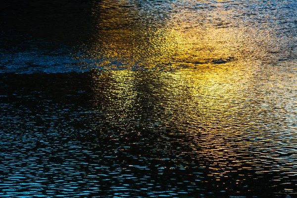 Reflet Soleil Dans Eau Ondes Solaires Photo Calme Coucher Soleil — Photo